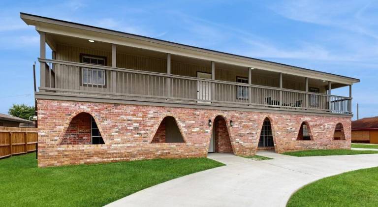 Vacation home with terrace in Houston, TX