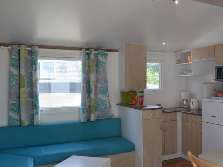 Mobile home with patio & heated pool — photo 4