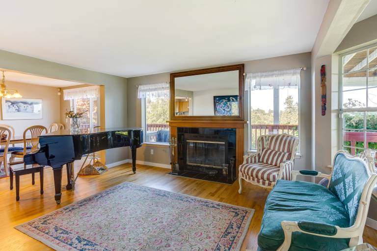 Federal Way Vacation Rental: Bay & Mountain Views! — photo 3