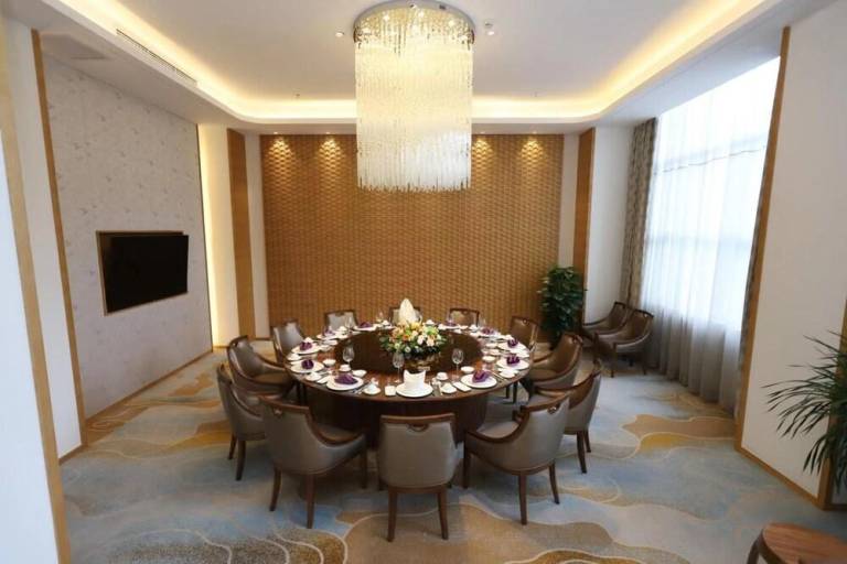 Juny Oriental Hotel — photo 4