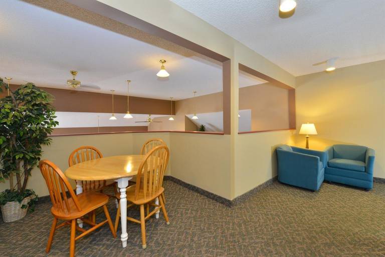 Americas Best Value Inn Kalispell — photo 4