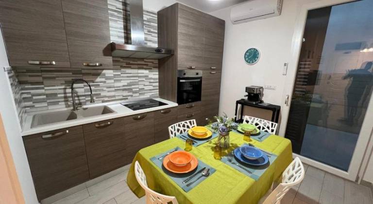 Apartment with 1 room for 5 persons — photo 3