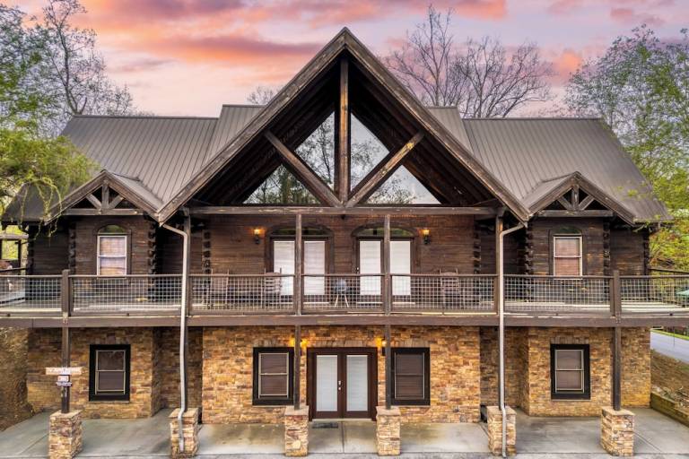 Cabin  Pigeon Forge