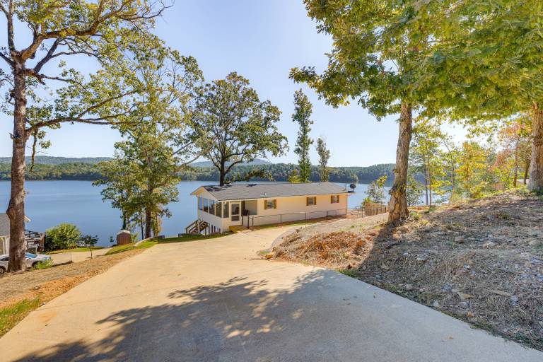 Decks & Boat Dock: 'The View on Lay Lake!' — photo 2