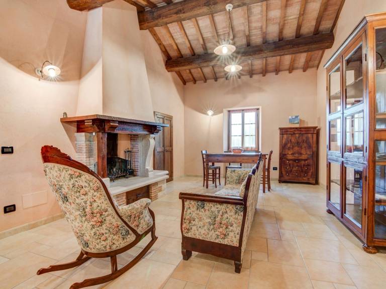 Holiday Home in Urbania with Hill Views — photo 4
