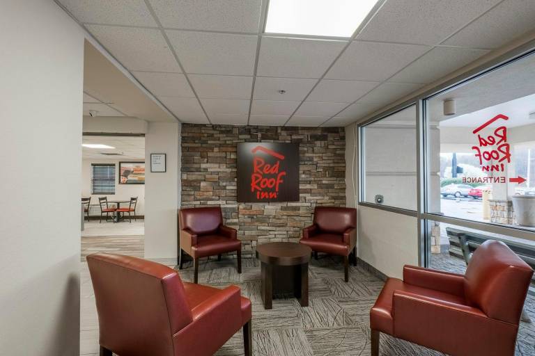 Red Roof Inn Knoxville Central - Papermill Road — photo 4