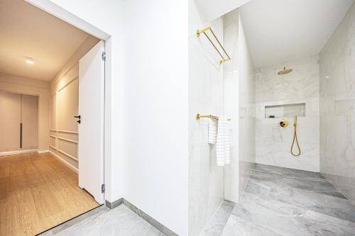 Holiday apartment with terrace — photo 5