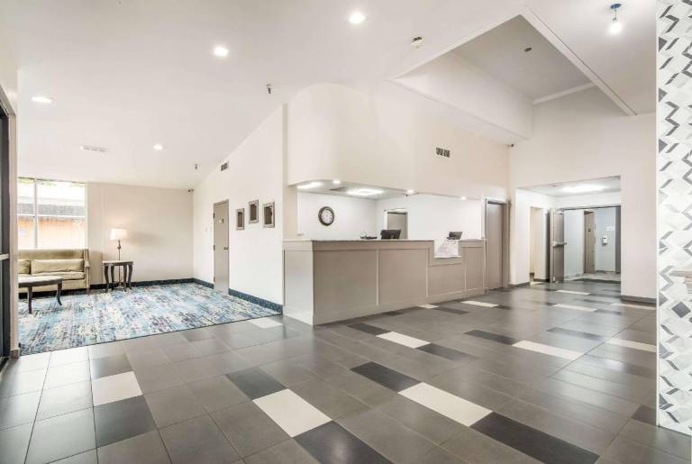 Quality Inn Rochester West — photo 2