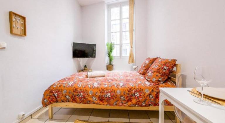 Apartment with 1 room for 2 persons in Chenove