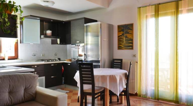 Apartment with yard, terrace & grill — photo 3