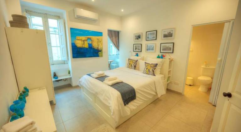 Vacation home with 2 rooms for 4 persons in St. Julian's