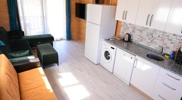 Fully equipped vacation home with terrace, garden & grill | Suitable for remote work | Dogs allowed — photo 2