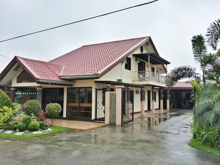 Sierra Traveller’s Inn Holy Spirit in Tagaytay