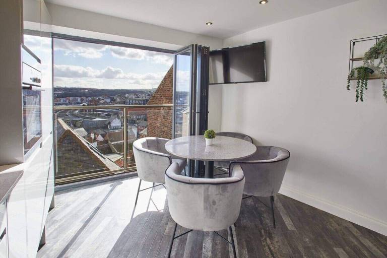 Apartment Whitby