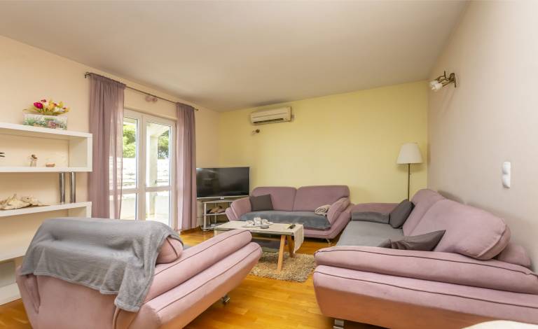 Apartment  Zakučac