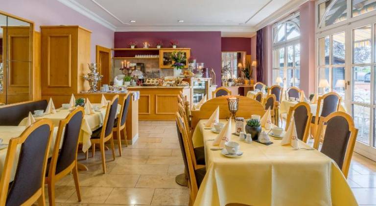 Krone am Park - Gastehaus des Hotel Krone — photo 2