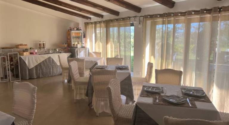 Rental apartment with garden & terrace — photo 4