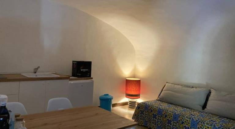 Portico dei Servi Central Historical Apartment — photo 5