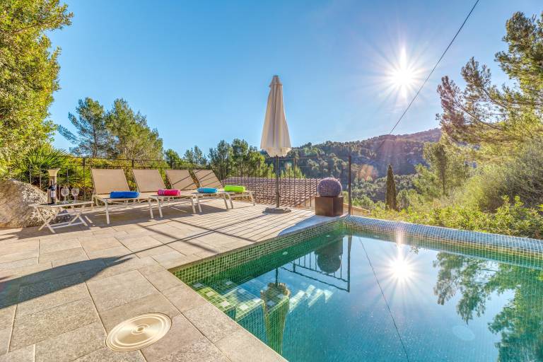 Sch&ouml;nes Ferienhaus Miravall mit Bergblick