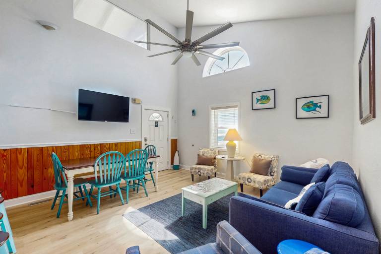 Condo  Eastpoint