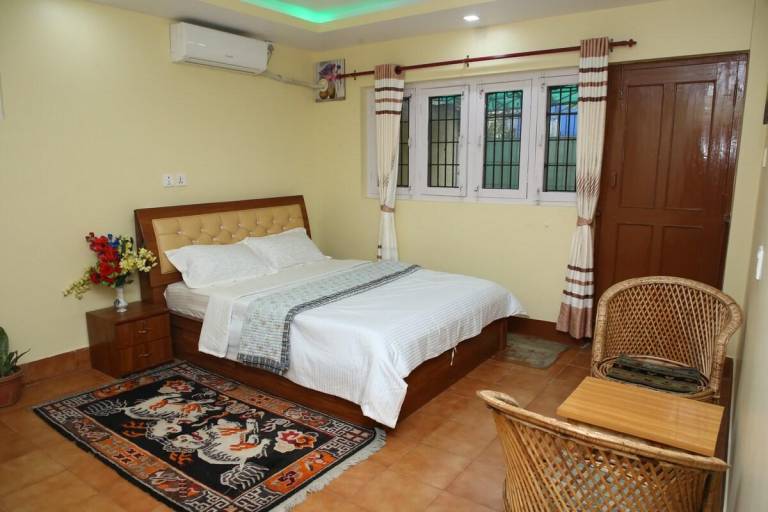 Apartment with yard & barbeque in Kathmandu