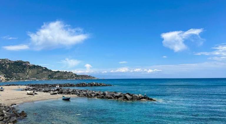 Vacation home with 1 room for 4 persons in Giardini Naxos