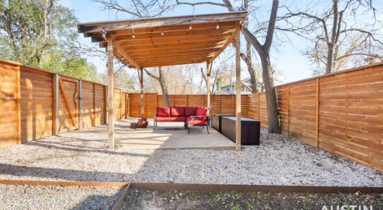 Vacation home | Suitable for remote work | Pets allowed — photo 2