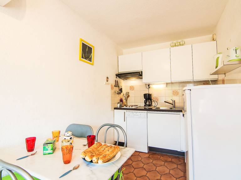 Holiday apartment with terrace — photo 3