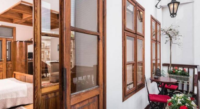 Apartment with yard & terrace | Next to Main Square | Suitable for remote work — photo 4