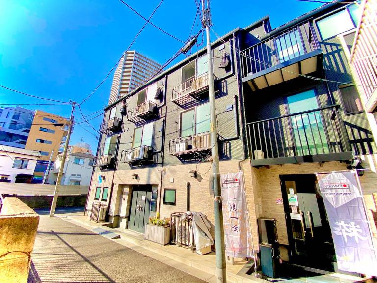 Pension  1 Chome-7 Nishioi