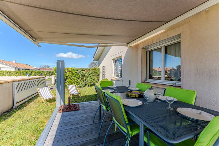 Villa with barbecue, terrace & garden | Garden view — photo 2