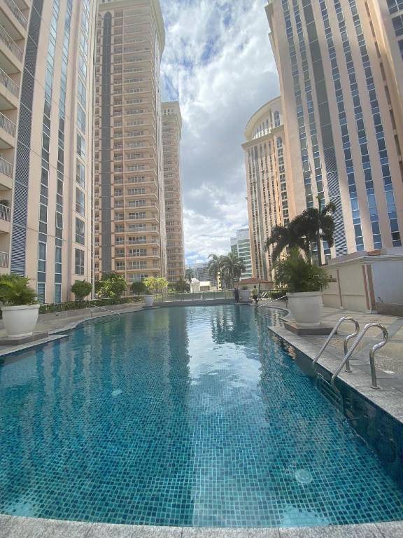 Apartment with pool — photo 3
