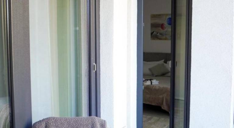 Fully equipped beautiful holiday apartment with patio | Near Templul Coral | Dogs allowed — photo 5