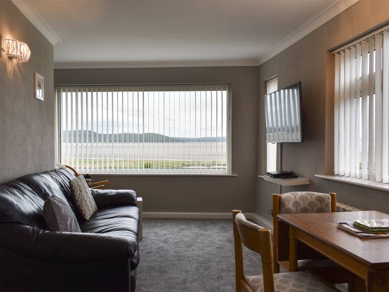 Child-friendly nice cottage | River view | Dogs allowed — photo 3