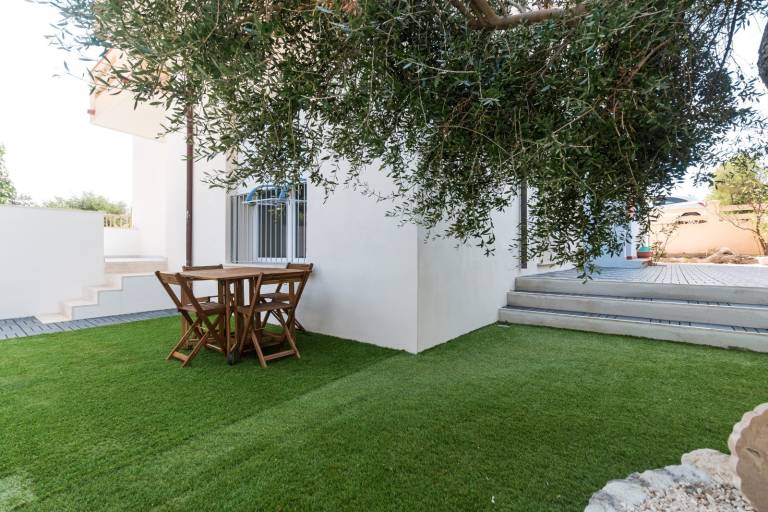 Children-friendly beautiful apartment with yard & patio | Mountain view | Next to the beach | Pet-friendly — photo 5