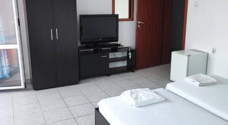 Holiday apartment with patio & yard in Sunny beach