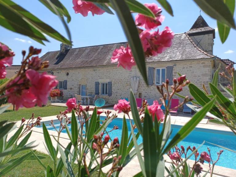 Gite with terrace, barbecue & private pool — photo 2
