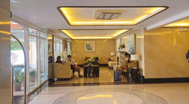 Serviced apartment with terrace | Pet-friendly — photo 2
