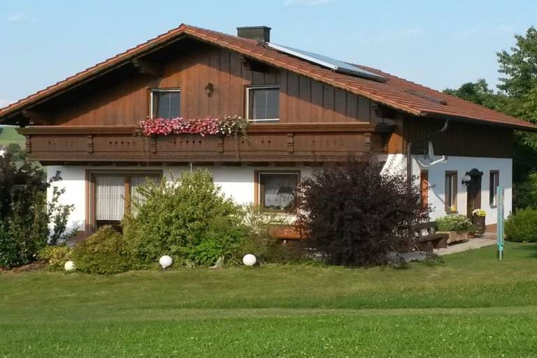 Ferienhaus mit Hund in Eschlkam, Warzenried fuer max. 5 Personen