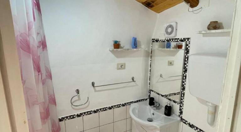 House with 2 rooms for 3 persons — photo 2