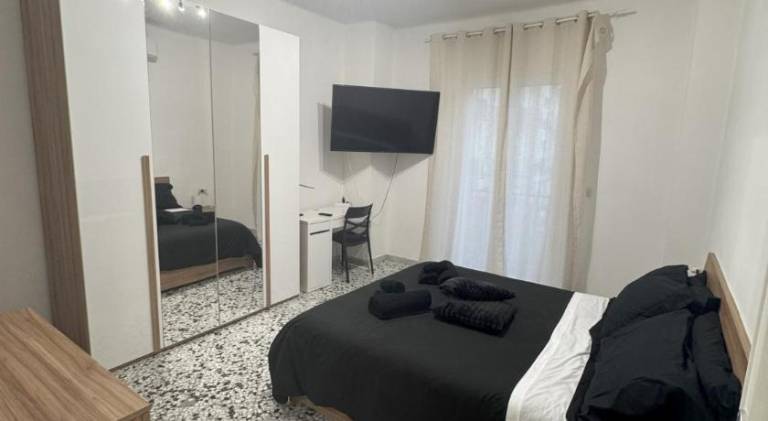 Holiday apartment with 2 rooms for 4 persons in Bari