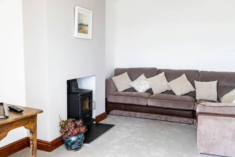Children-friendly cottage with patio & garden | Dogs allowed — photo 4