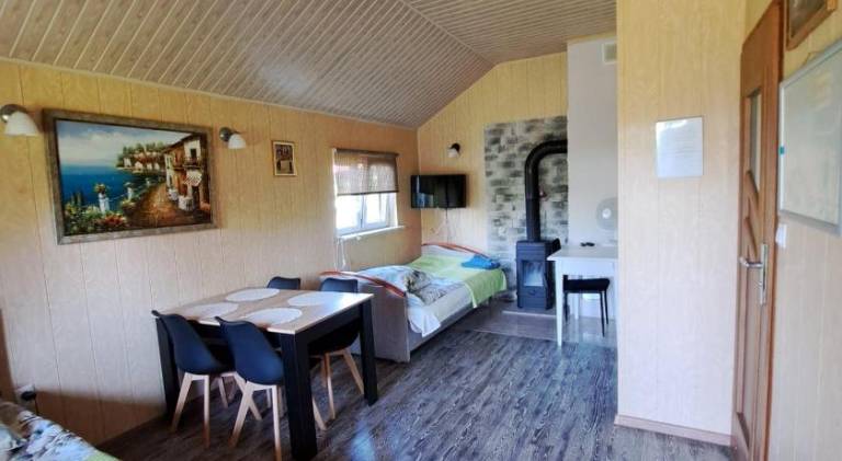 Wonderful lodge with patio & yard | Pets allowed — photo 2