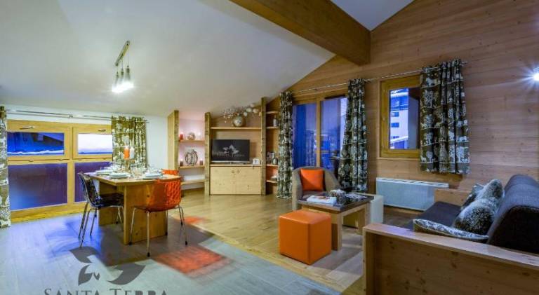 Serviced apartment with sauna, hot tub & patio — photo 4