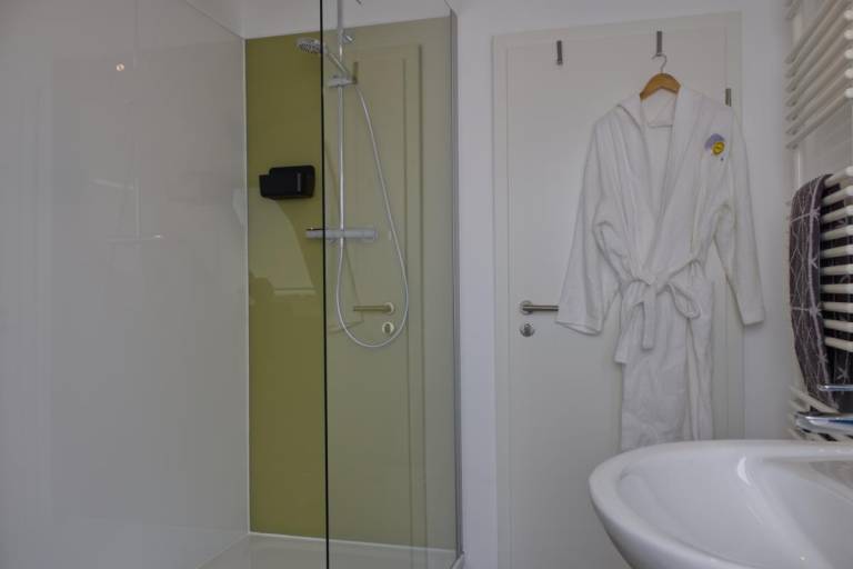 Rental apartment with 3 rooms for 4 persons — photo 3