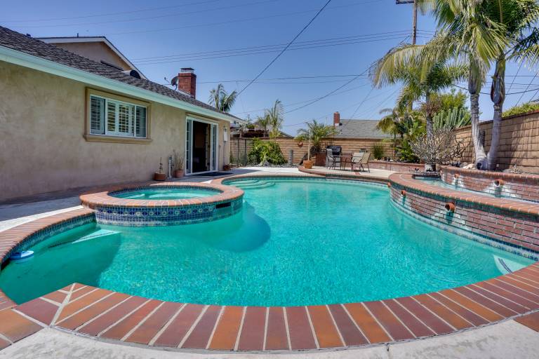 Huntington Beach Vacation Rental w Private Pool