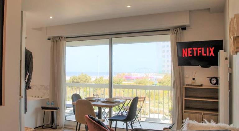 Lovely holiday apartment with jacuzzi | Next to the beach | Dogs allowed — photo 3