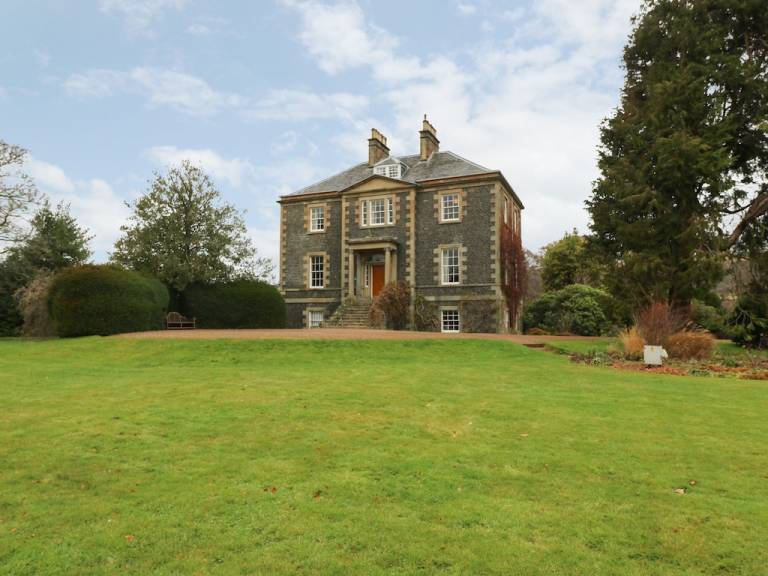 House Melrose