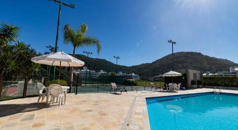 Holiday apartment with pool — photo 3