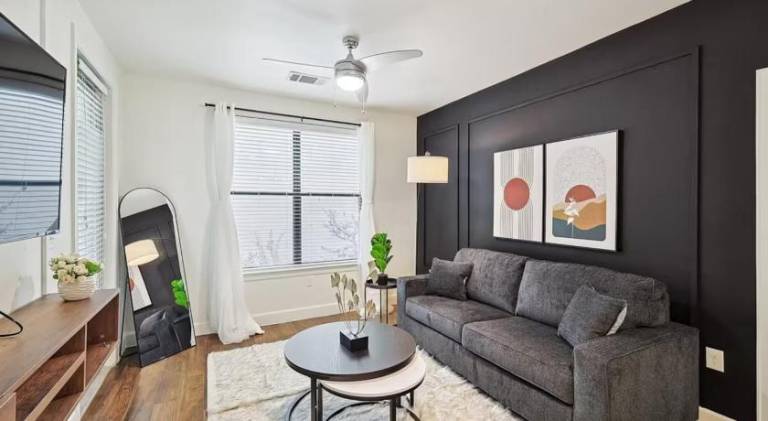 Charming holiday apartment with pool | Good for workation | Pet-friendly in Frisco, TX